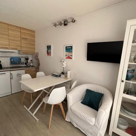 Flat With Swimming Pool Close To The Beach Lägenhet Arcachon Exteriör bild